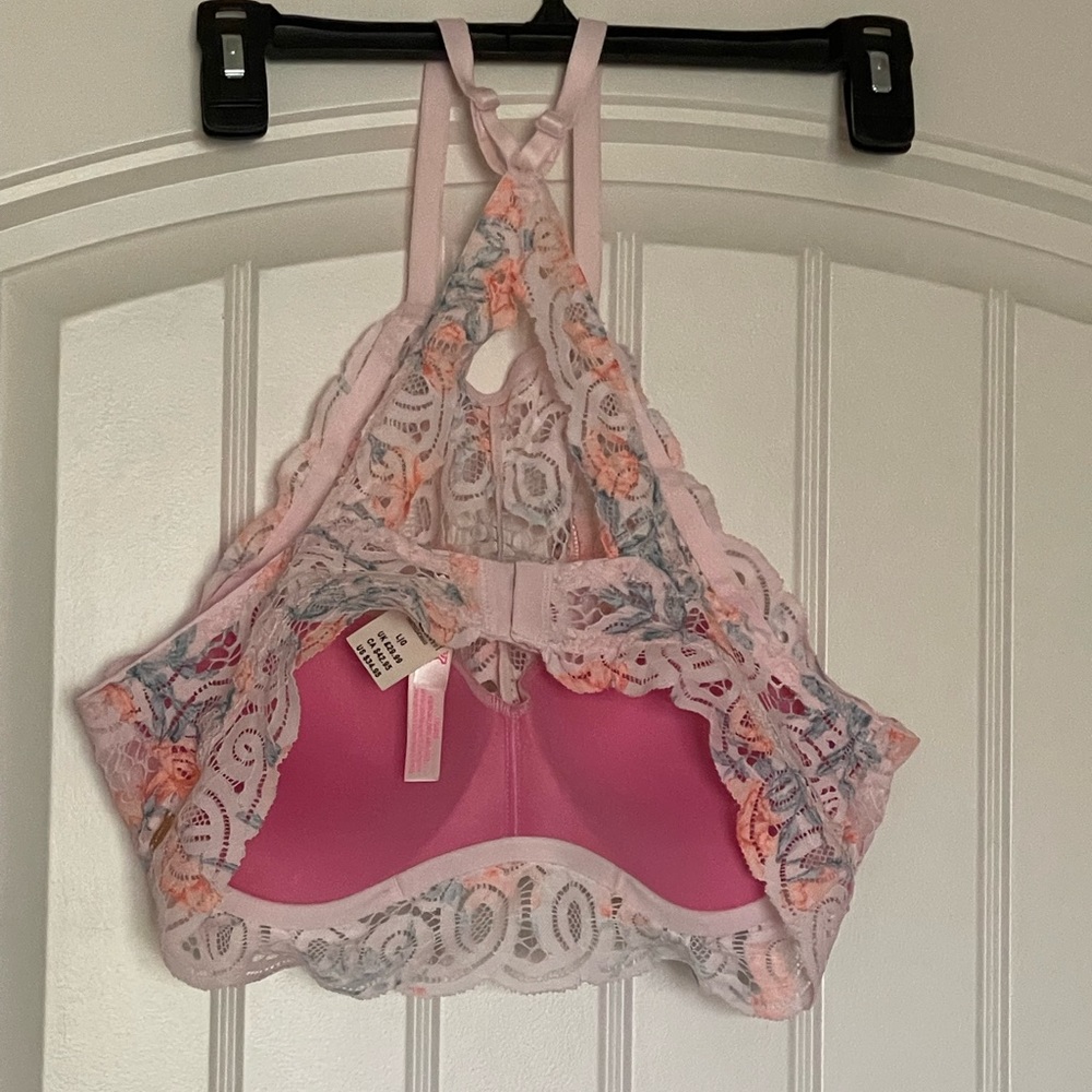Victoria Secrets PINK Sports Bra